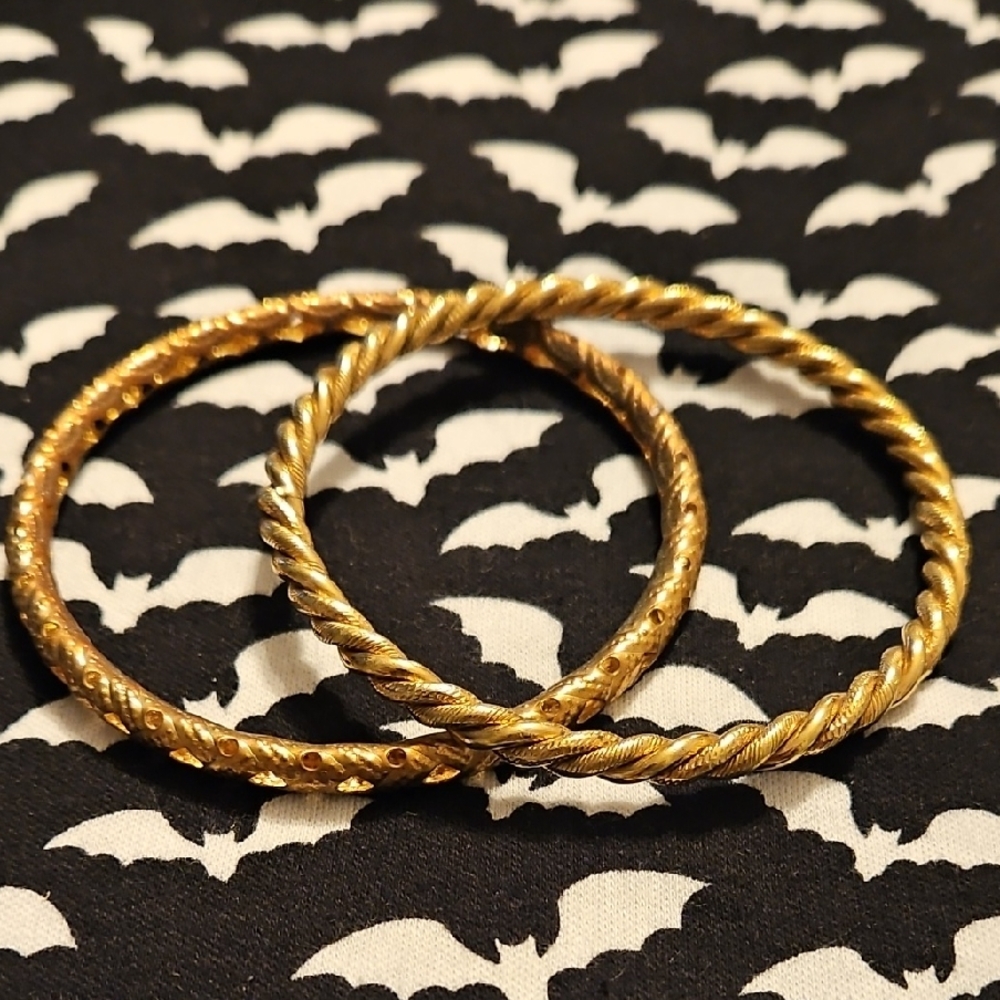 5/$13 Vintage Set of 2 Bangle Bracelets